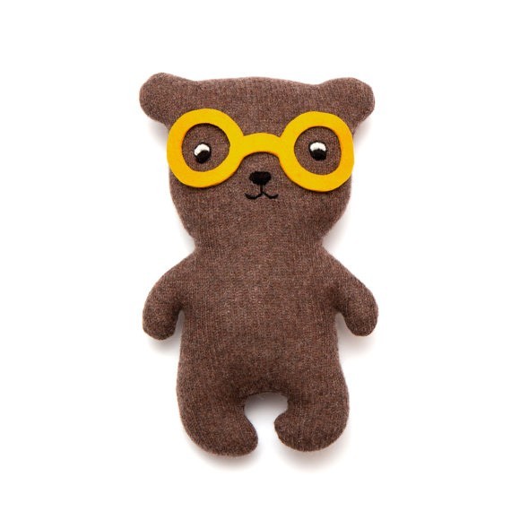 Sara Carr - Bär "Bob" mit gelber Brille zum Kuscheln